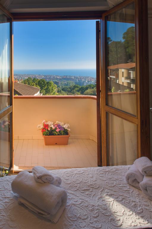 Villa Mareluna - Sea View And Garden Salerno Dış mekan fotoğraf