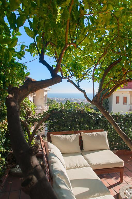 Villa Mareluna - Sea View And Garden Salerno Dış mekan fotoğraf